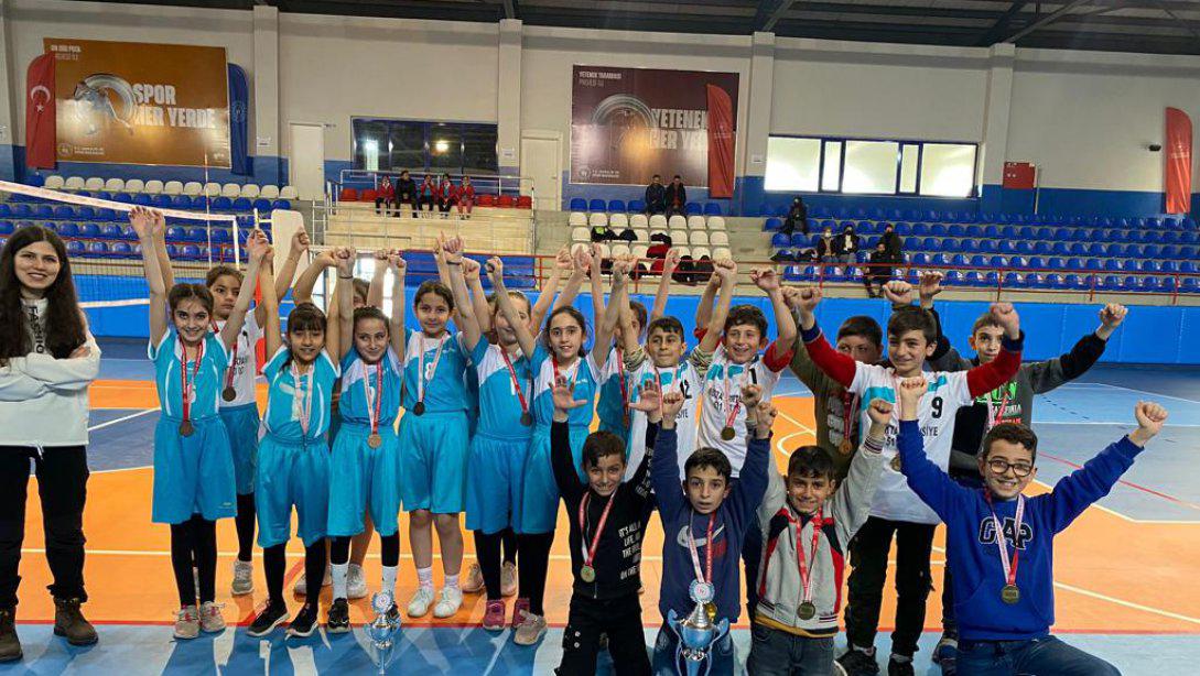 Öğrencilerimizden Okul Sporları Turnuvalarında Bitlis Genelinde Büyük Başarı