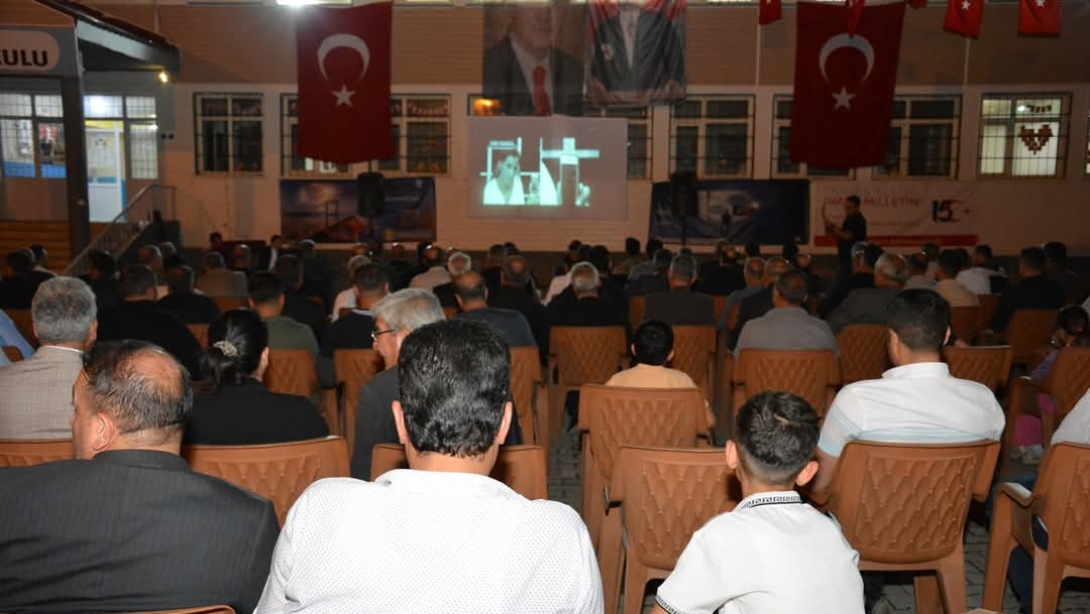 İlçemizde 15 Temmuz Demokrasi ve Milli Birlik Günü Programı Gerçekleştirildi
